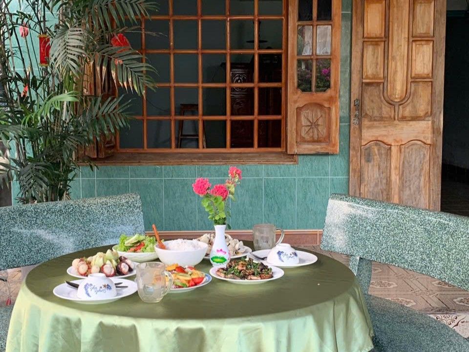 Phu Yen Homestay local seafood lunch