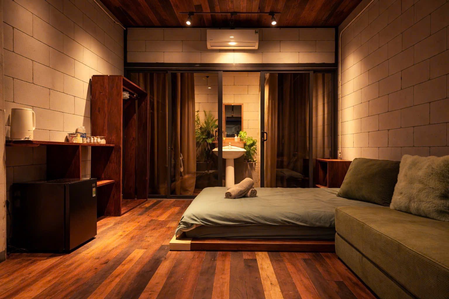 Ngoi Nha Hong Ly - Vinh Hy Accomodation