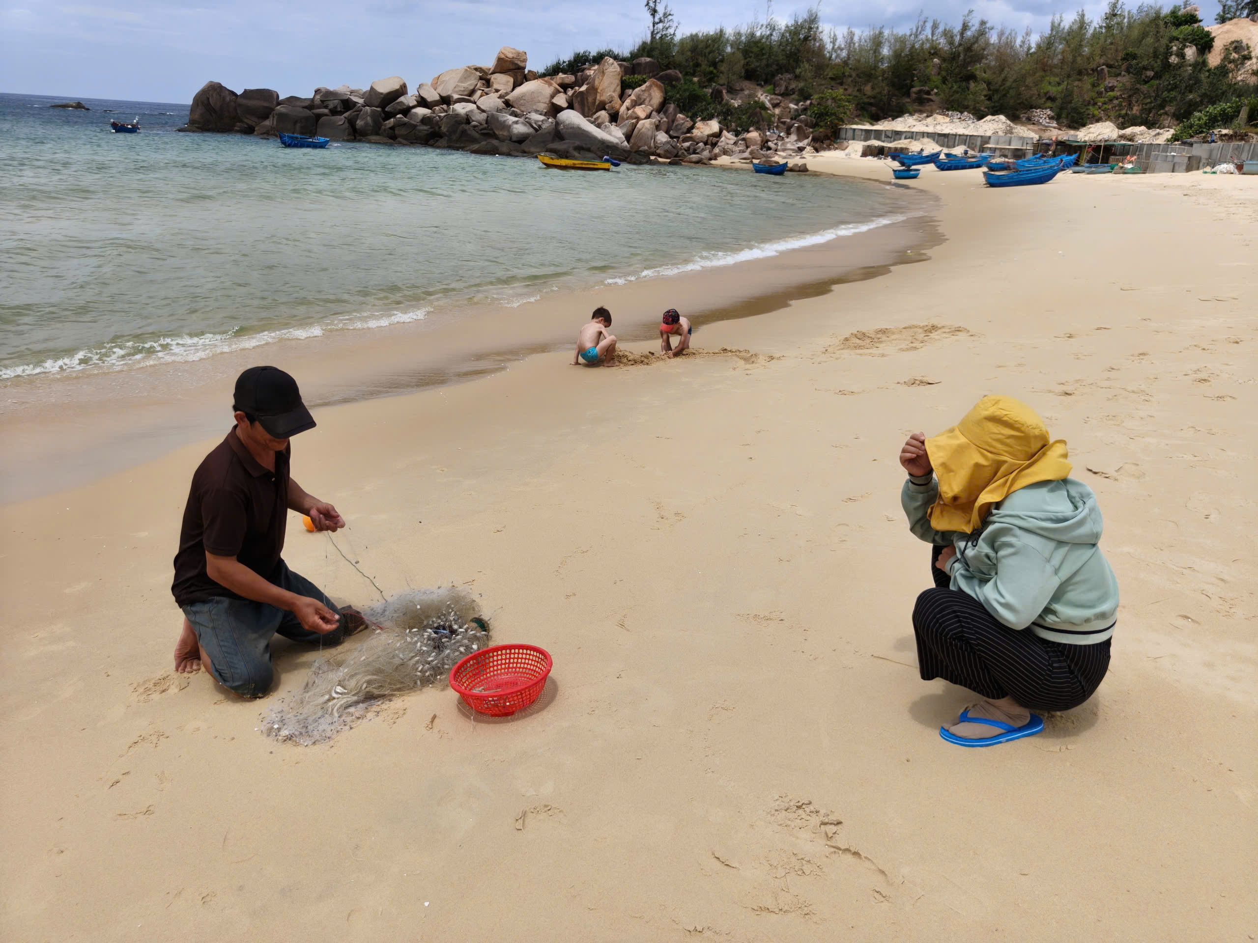 About Vinh Hy BlueSkies, Local guide Phu Yen